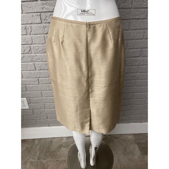 Le Suit Petite Women Champagne Beaded Embroidered 2 Piece Skirt Suit Size 10P - Picture 4 of 13